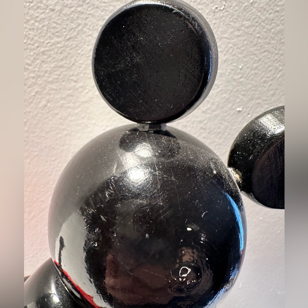 Precious and absolutely iconic, Classic Mickey wooden piggy bank - Picture 6 of 7